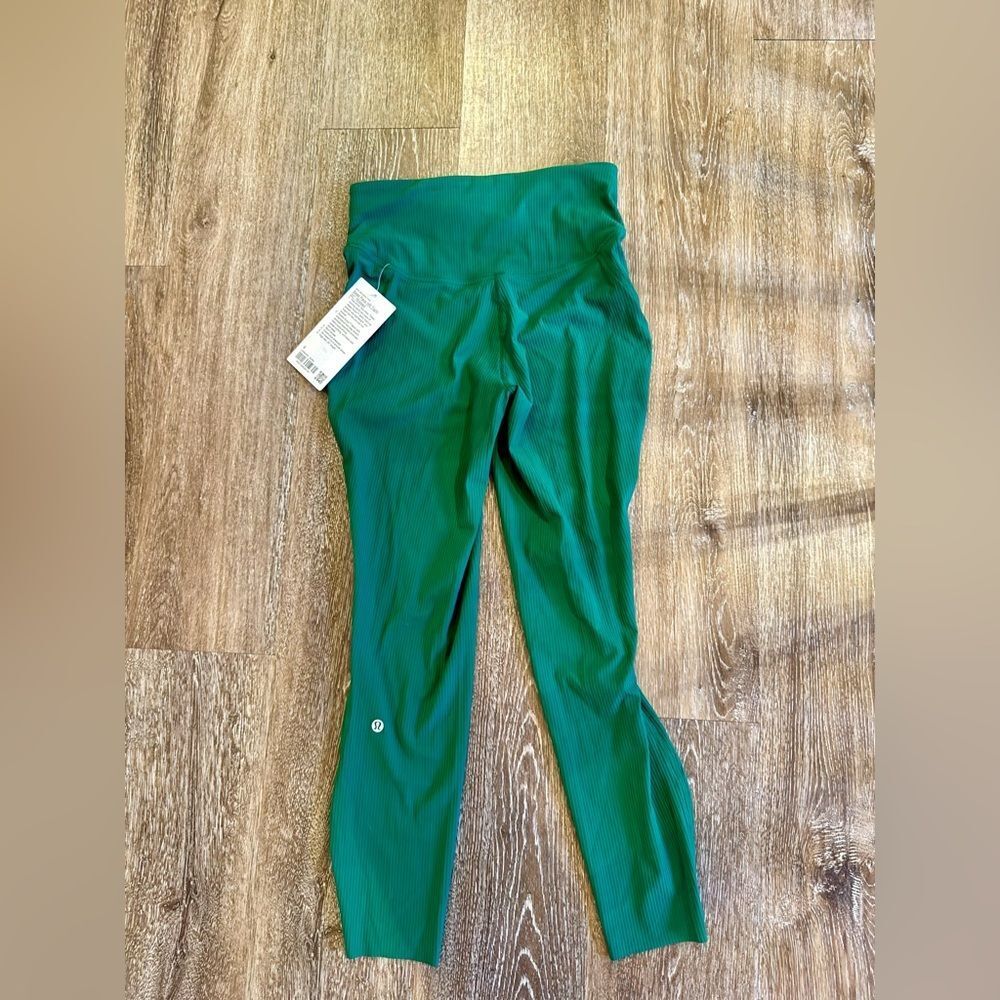 NWT Lululemon Base Pace HR Ribbed Tight 25" (Sz 6) Everglade Green - Picture 4 of 4